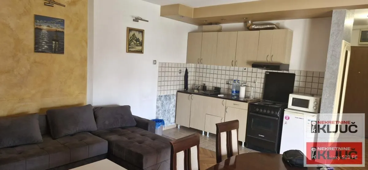 Izdavanje, dvosoban stan, 47m², Socijalno, Novi Sad Sve Podlokacije