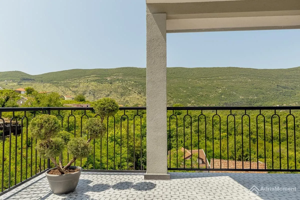 Prodaja, dvosoban stan, 103m², Herceg Novi, Crna Gora