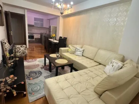 Izdavanje, jednosoban stan, 53m², City Kvart, Podgorica - image 1