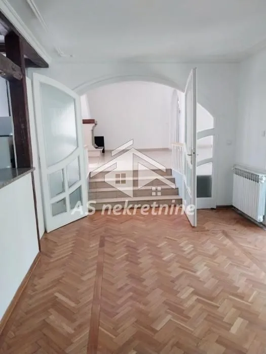 Rent, house, 260m², Neimar, Vračar Sve Podlokacije
