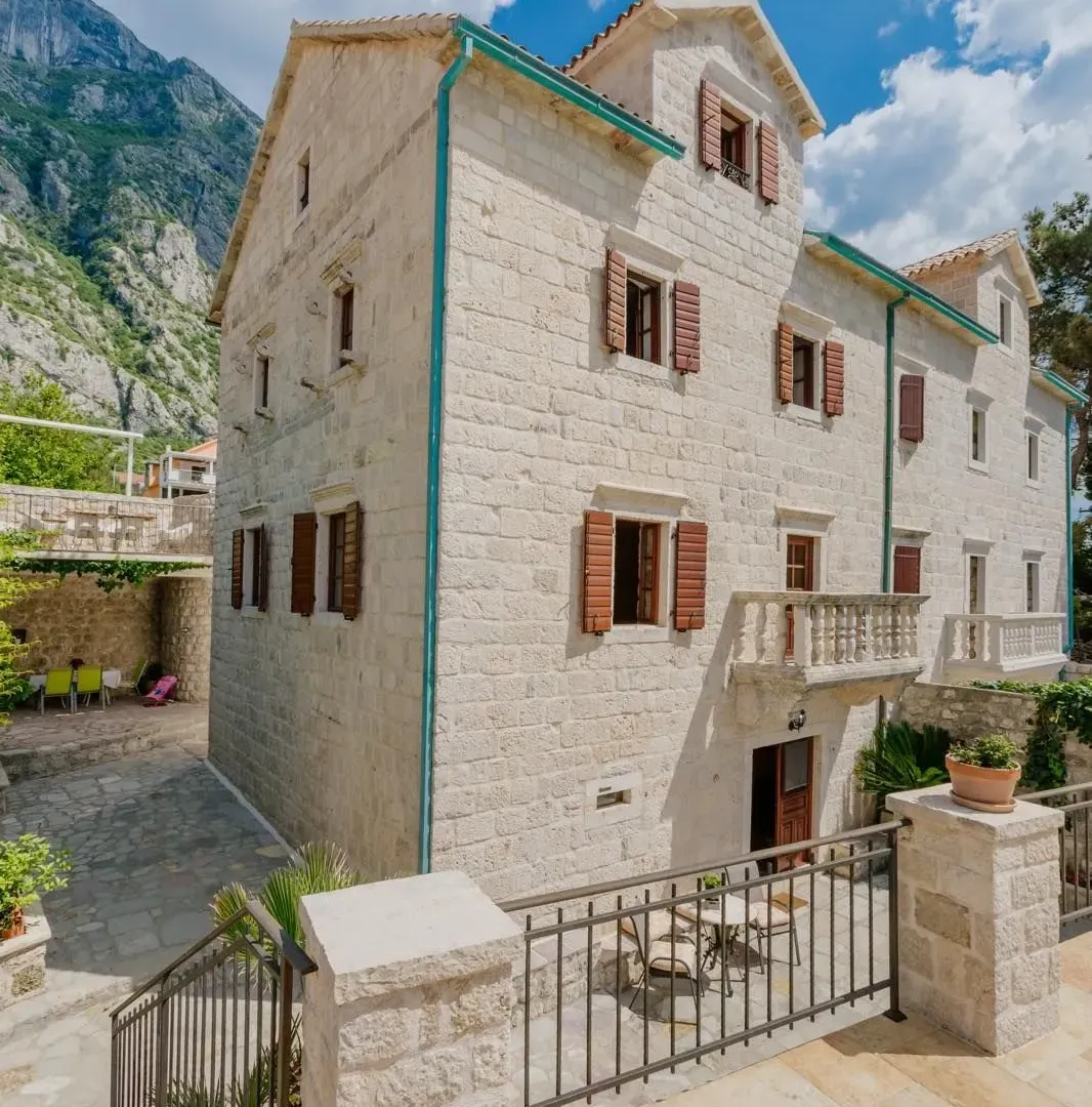 Prodaja, kuća, 370m², Kotor, Crna Gora