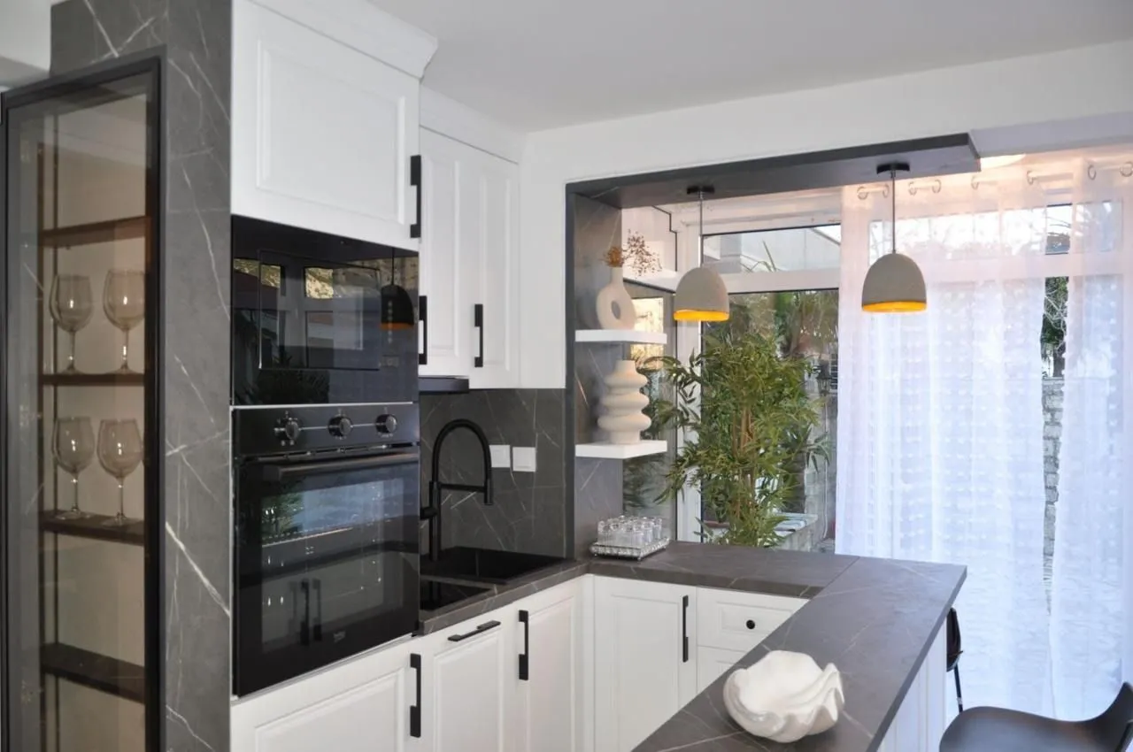 Sale, house, 310m², Kotor, Crna Gora