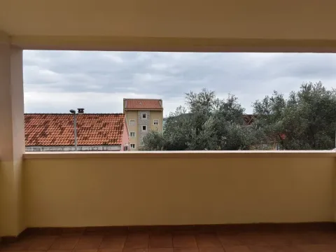 Rent, one bedroom apartment, 41m², Pržno, Budva - image 25