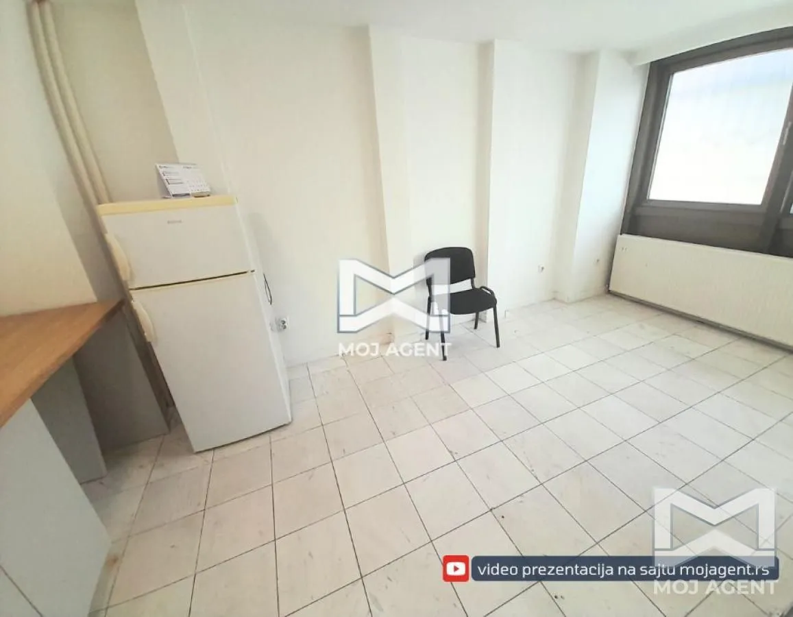 Rent, office space, 95m², Gradska Bolnica, Niš