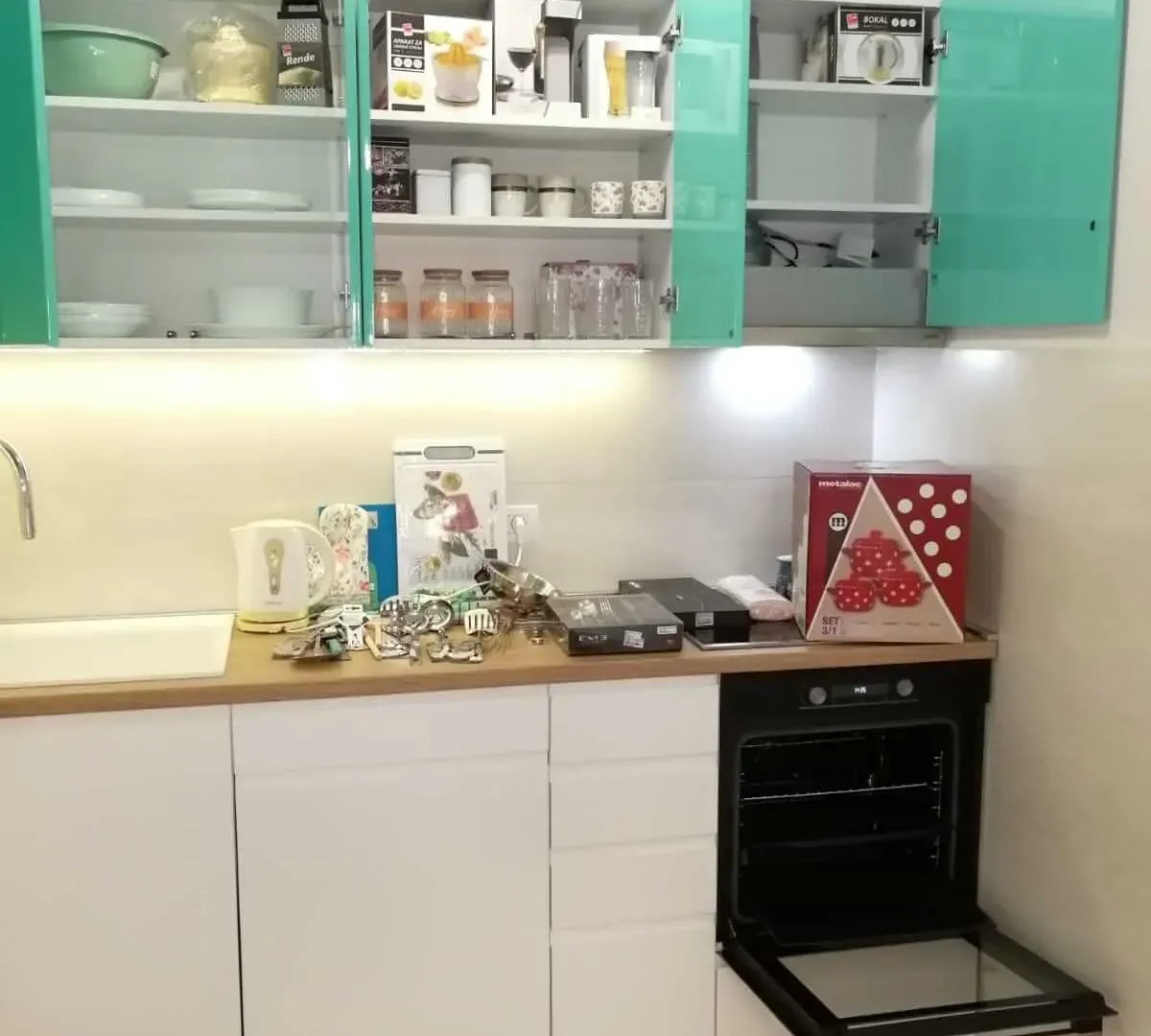Izdavanje, jednosoban stan, 49m², Central Point, Podgorica