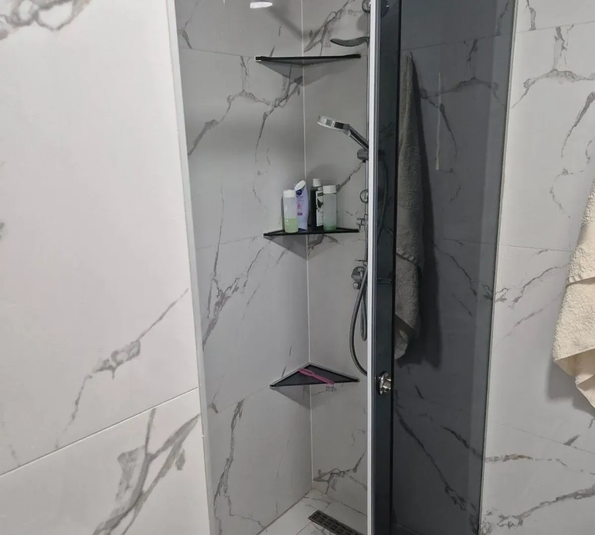 Sale, one bedroom apartment, 43m², Bečići, Budva