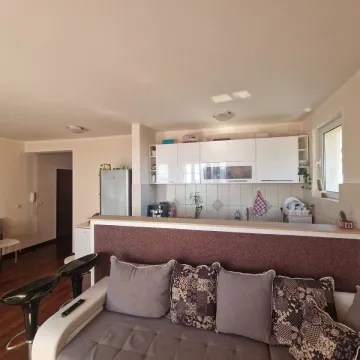 Sale, two bedroom apartment, 70m², Petrovac, Budva - image 9