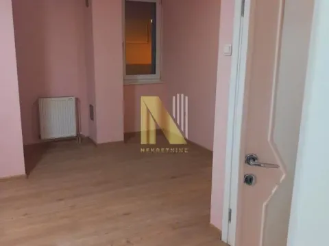 Prodaja, dvosoban stan, 44m², Sajmište, Novi Sad - image 4
