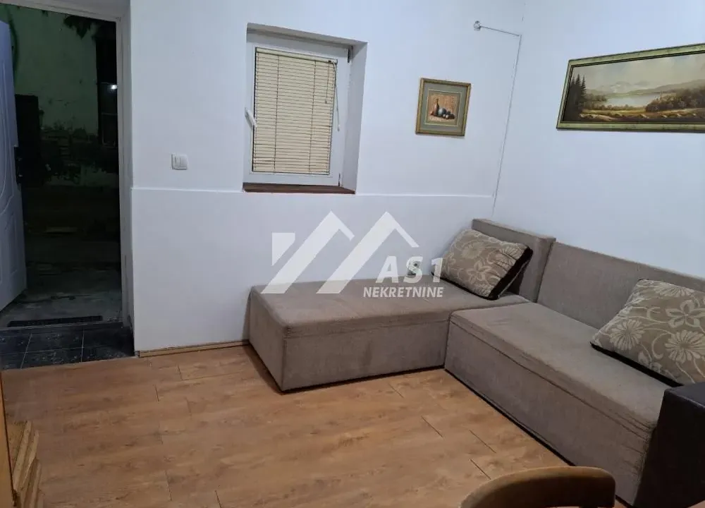 Izdavanje, stan, 19m², Novi Sad Sve Podlokacije, Novi Sad