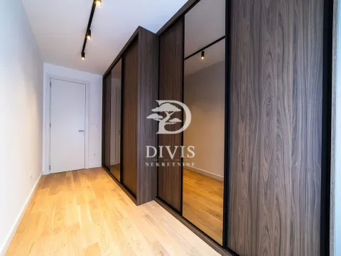 Izdavanje, trosoban stan, 130m², Crveni Krst, Beograd - image 7