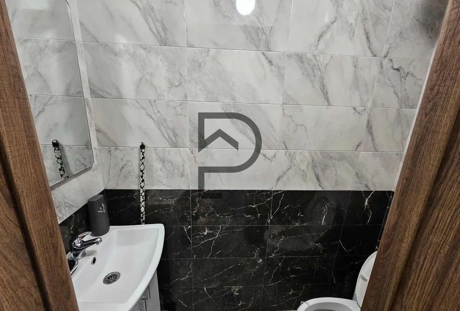 Prodaja, kuća, 226m², Blok 6, Podgorica