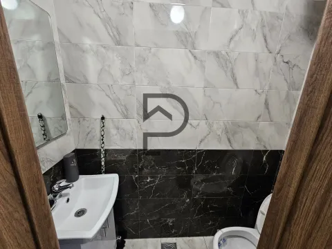 Sale, house, 226m², Blok 6, Podgorica - image 8