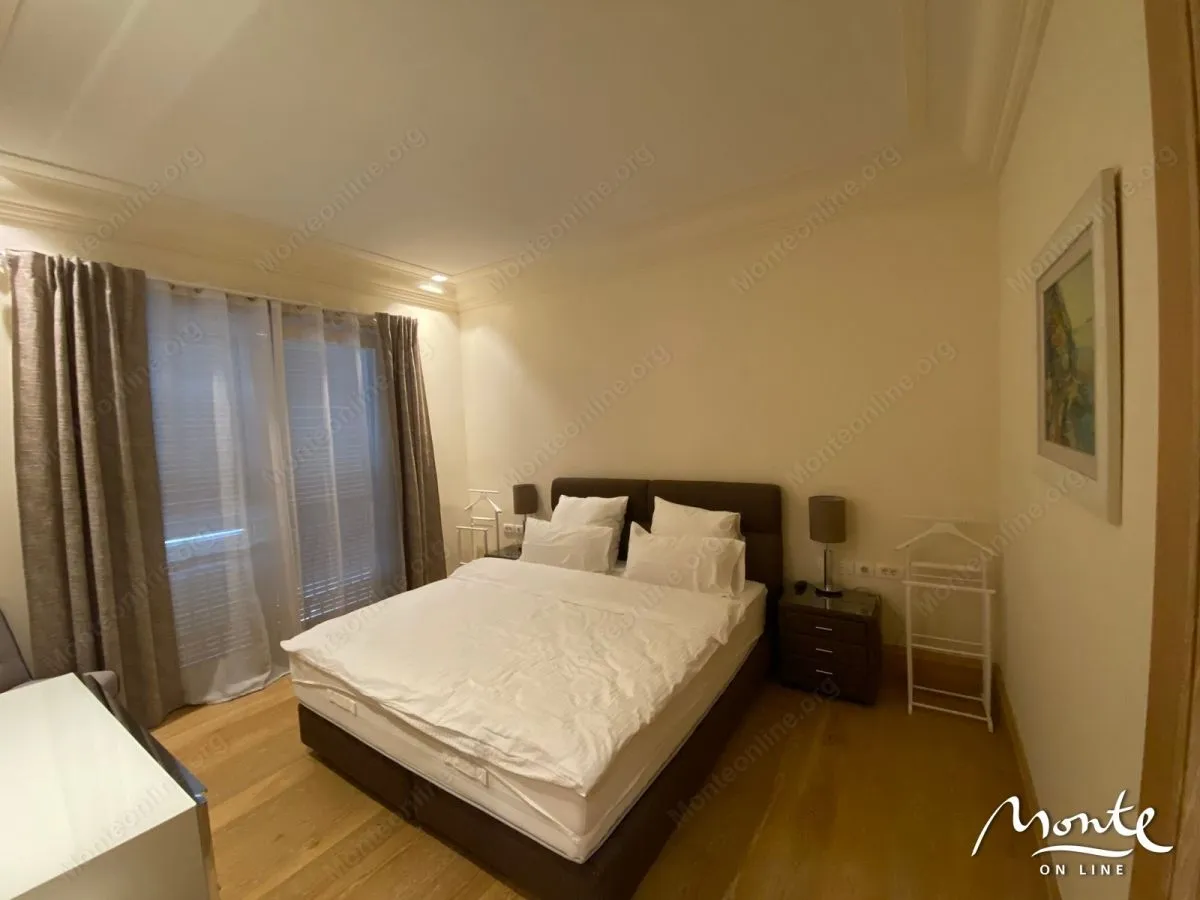 Prodaja, jednosoban stan, 76m², Tivat, Crna Gora