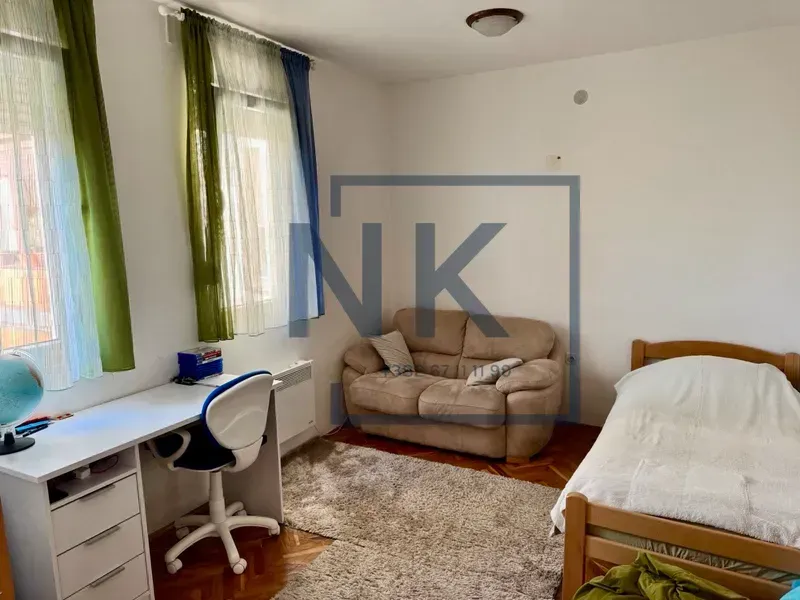 Prodaja, trosoban stan, 87m², Blok 6, Podgorica