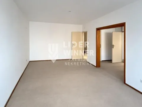 Prodaja, dvosoban stan, 67m², Novi Beograd Blok 70, Novi Beograd Sve Podlokacije - image 9