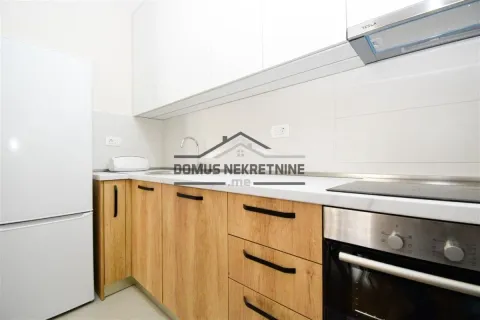 Izdavanje, jednosoban stan, 42m², Pobrežje, Podgorica - image 6
