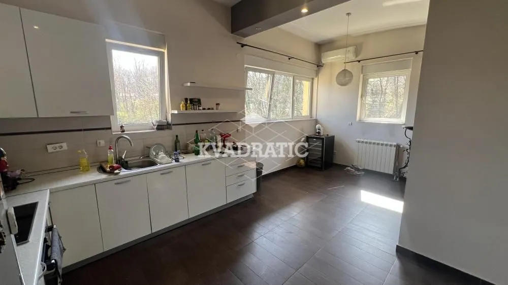 Sale, four bedroom apartment, 126m², Savski Venac, Beograd