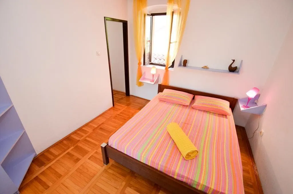 Sale, house, 240m², Kotor, Crna Gora