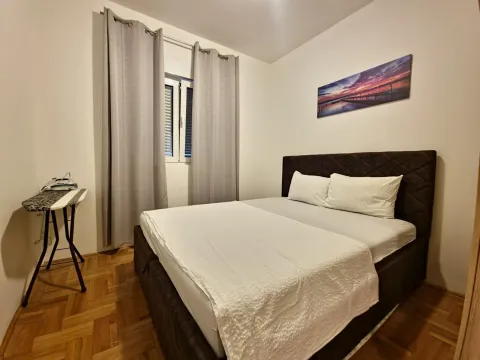 Izdavanje, dvosoban stan, 50m², Budva, Crna Gora - image 3