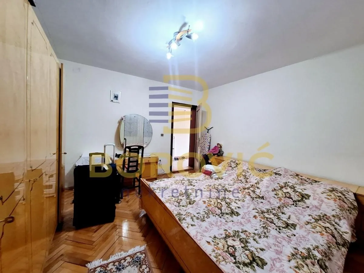 Prodaja, kuća, 202m², Surčin, Beograd