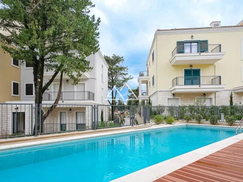 Prodaja, jednosoban stan, 65m², Luštica Bay, Tivat - image 3
