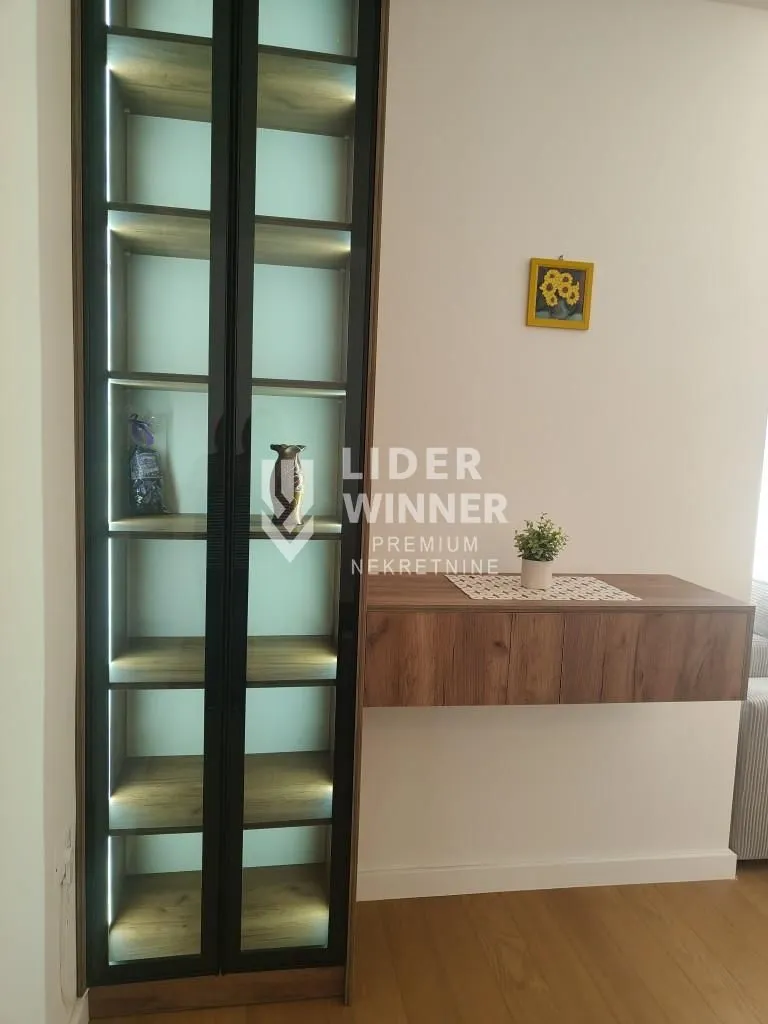 Izdavanje, dvosoban stan, 52m², Autokomanda, Voždovac Sve Podlokacije