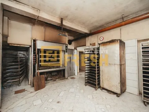 Izdavanje, poslovni prostor, 370m², Stari Aerodrom, Podgorica - image 8