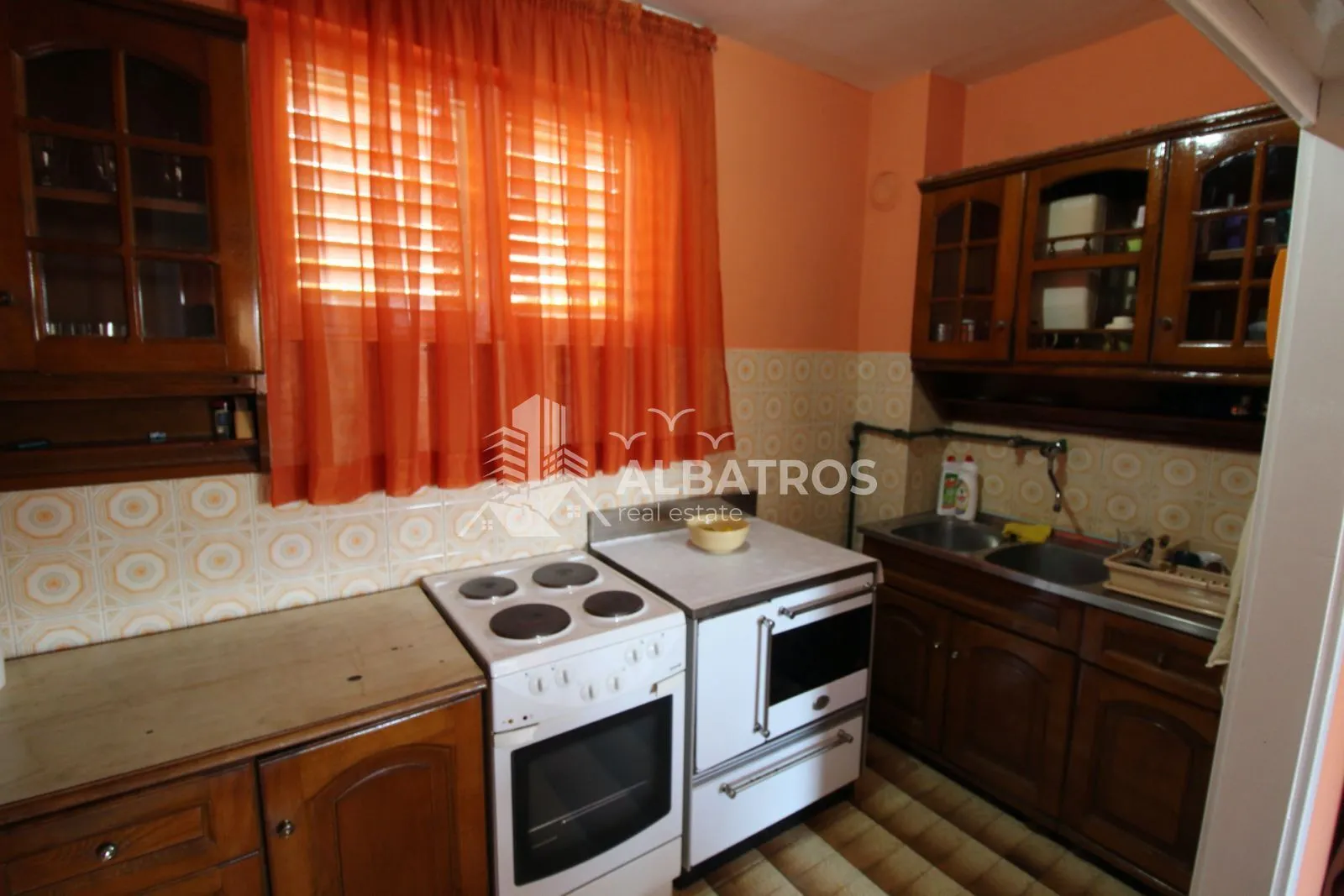 Izdavanje, kuća, 125m², Bar, Crna Gora