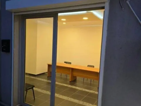 Izdavanje, poslovni prostor, 31m², Pobrežje, Podgorica - image 3