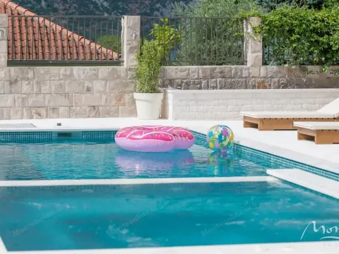 Sale, house, 350m², Stoliv, Kotor - image 5