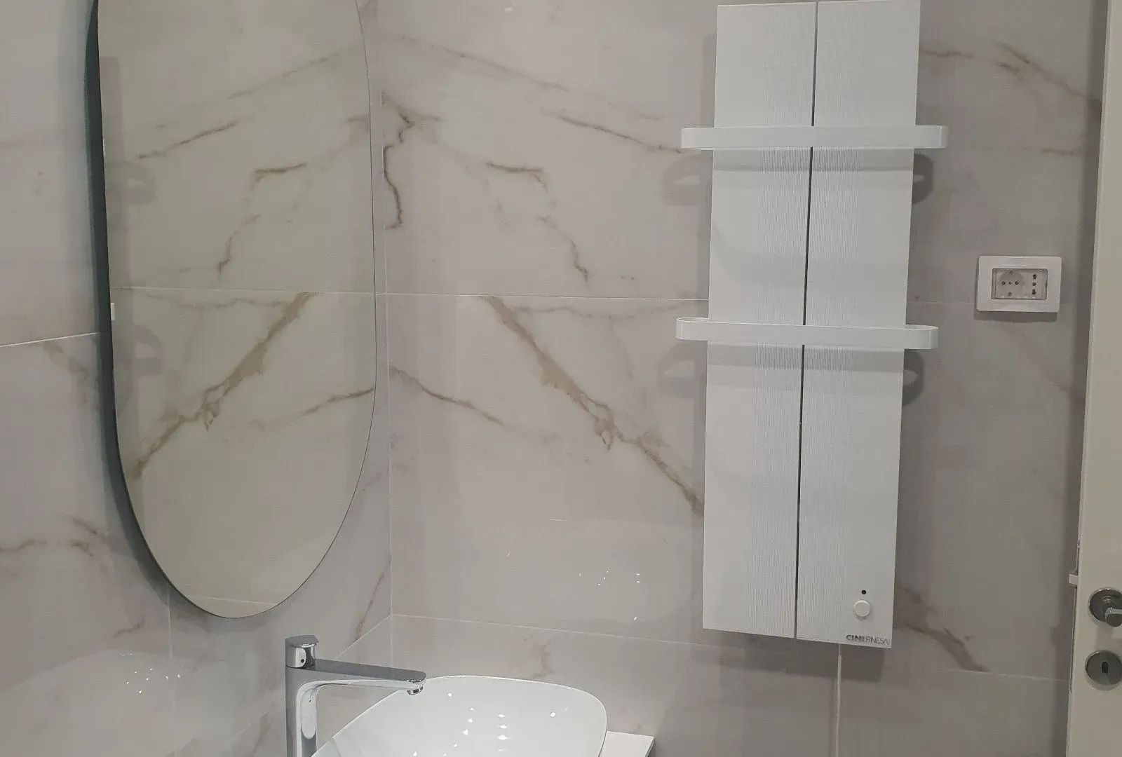Izdavanje, dvosoban stan, 82m², Kod Capital Plaze, Podgorica
