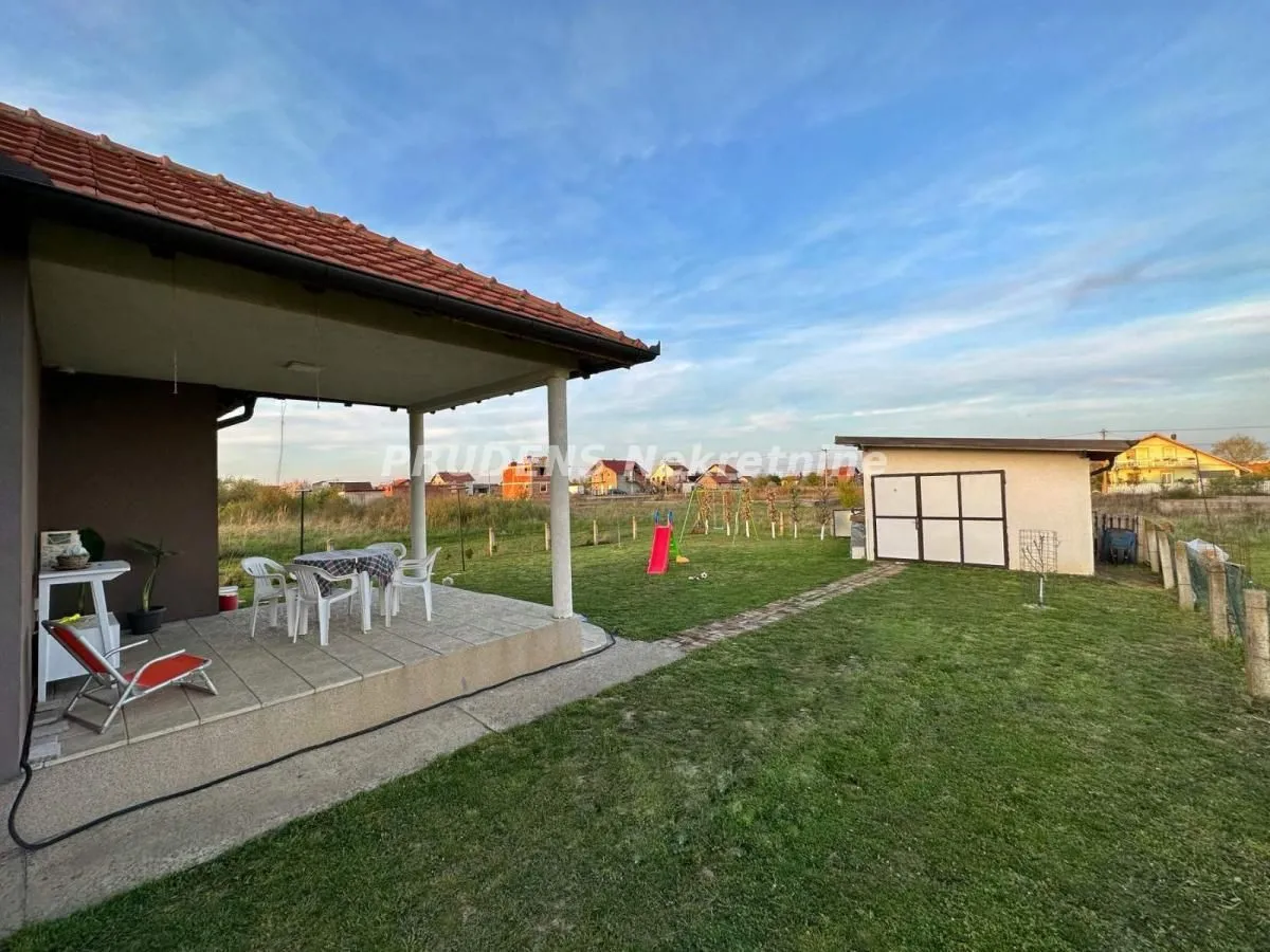 Sale, house, 110m², Dobanovci, Surčin