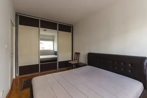 Rent, one bedroom apartment, 59m², Central Point, Podgorica - image 1580