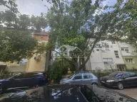 Prodaja, dvosoban stan, 63m², Zemun Kalvarija, Zemun Sve Podlokacije - image 1