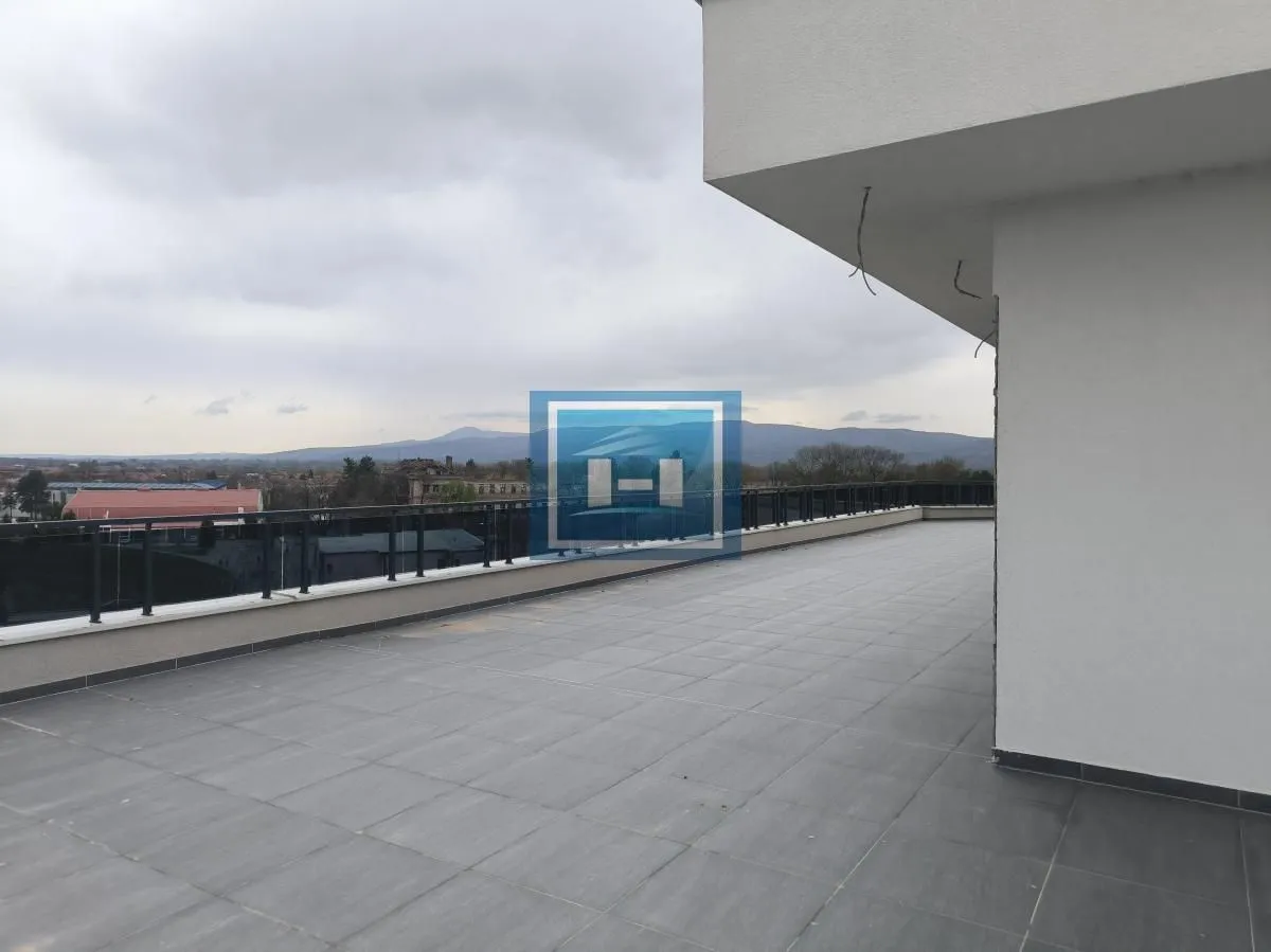 Sale, apartment, 500m², Centar, Ćuprija