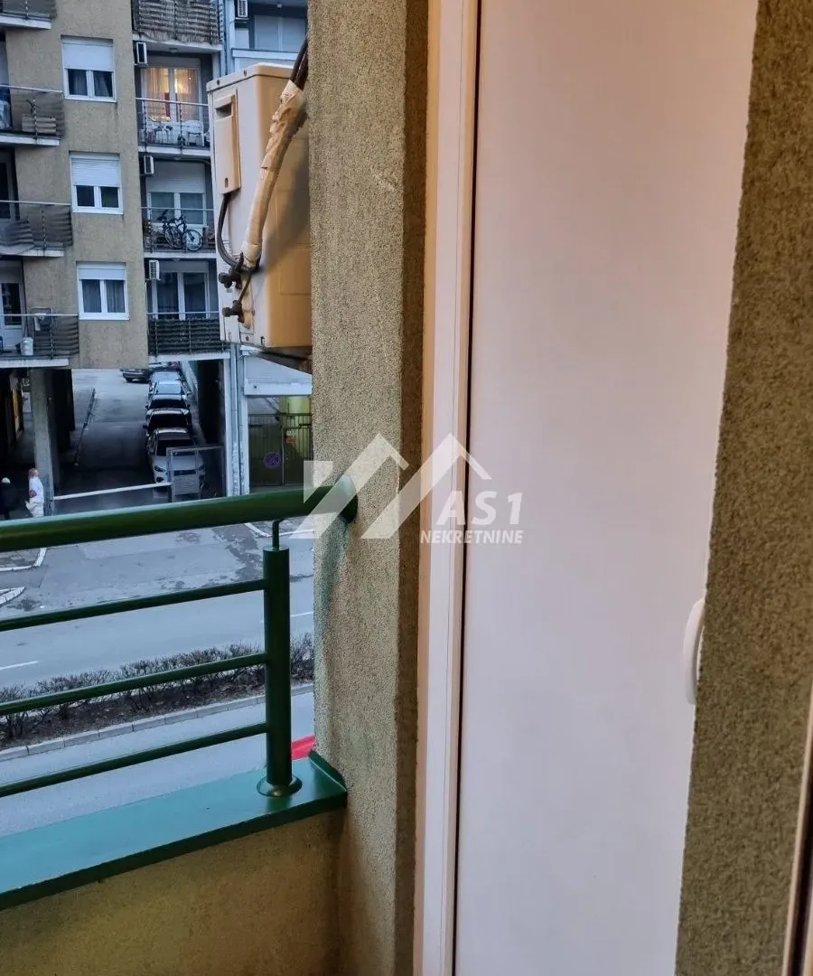 Izdavanje, stan, 28m², Grbavica, Novi Sad Sve Podlokacije
