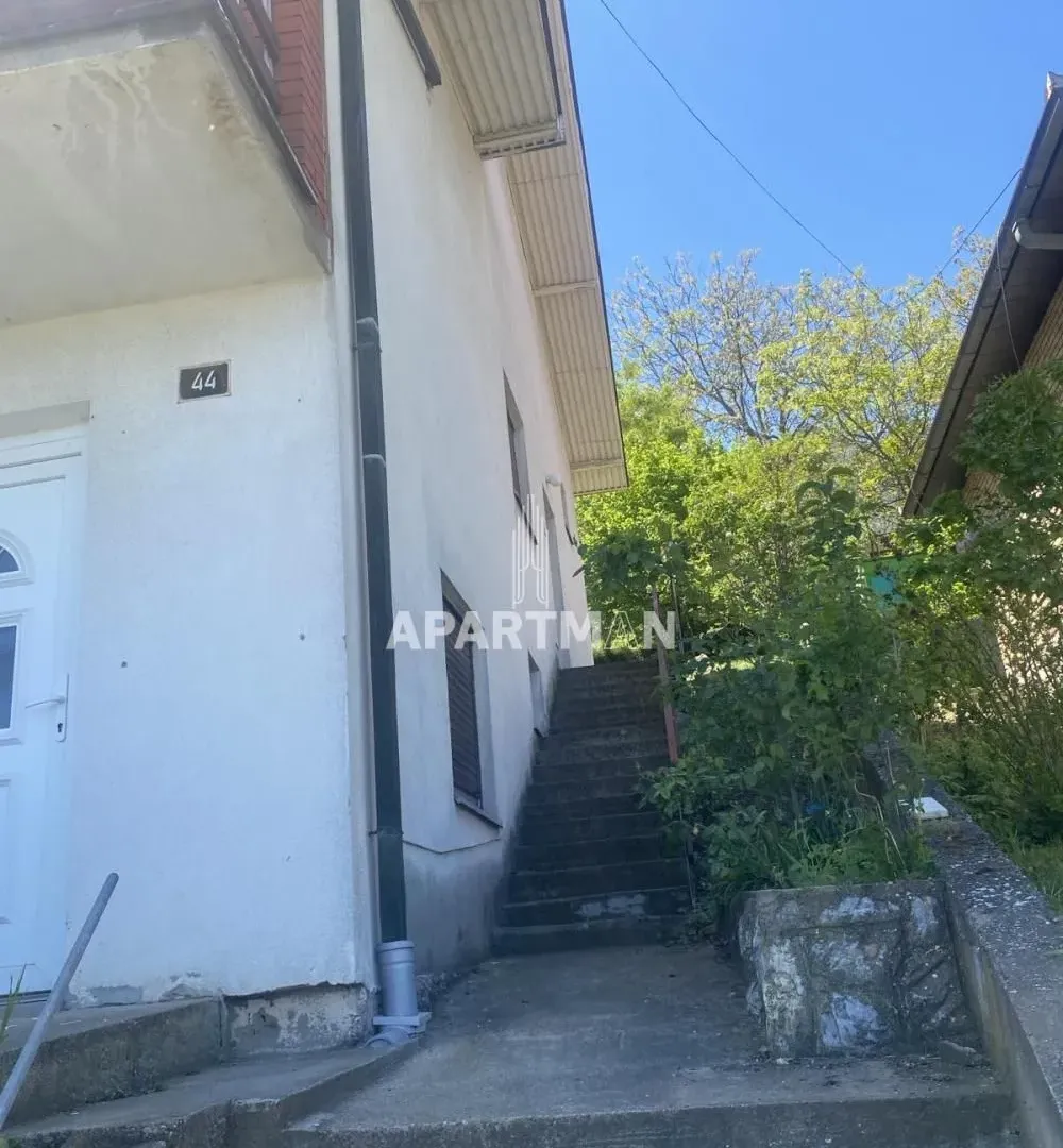 Prodaja, kuća, 330m², Centar, Topola