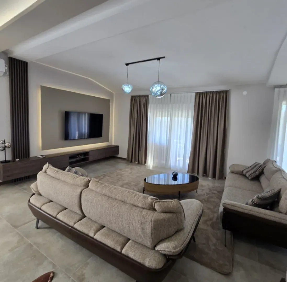 Rent, three bedroom apartment, 180m², Tološi, Podgorica