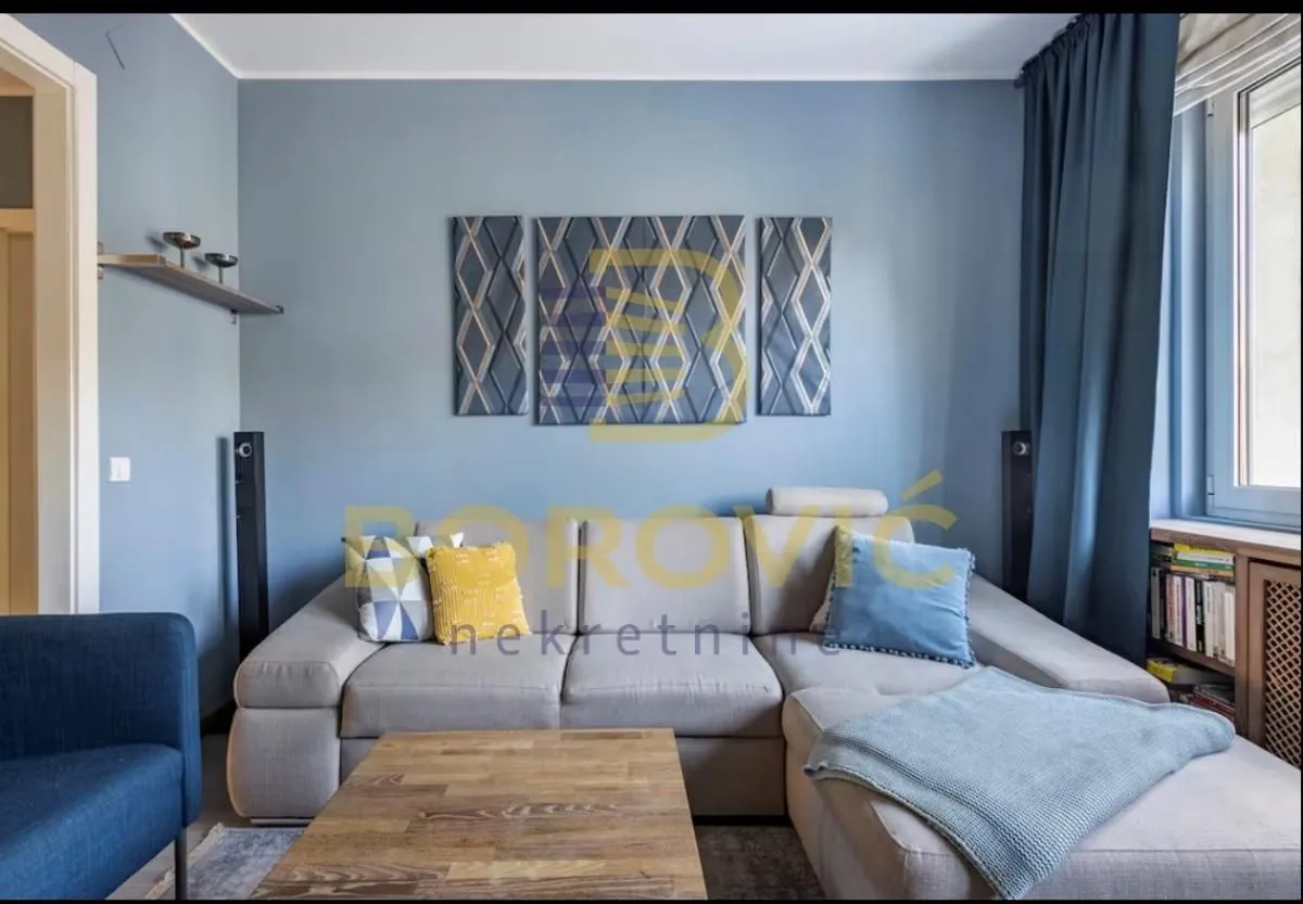Prodaja, trosoban stan, 77m², Skadarlija, Beograd