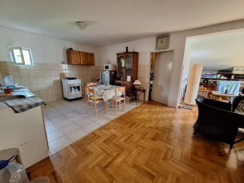 Sale, house, 212m², Danilovgrad, Crna Gora - image 12