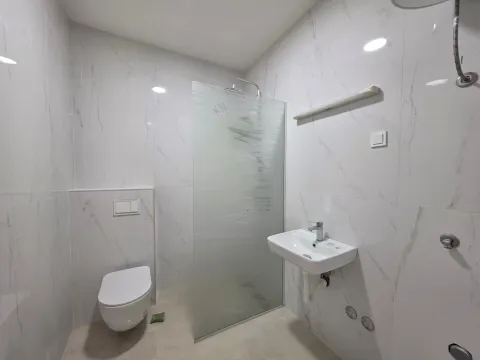 Prodaja, garsonjera, 33m², Bečići, Budva - image 10