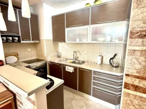 Izdavanje, dvosoban stan, 76m², Gorica C, Podgorica - image 5