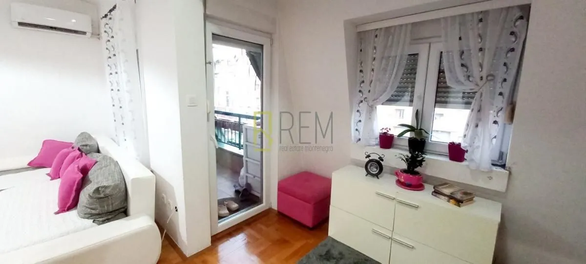 Prodaja, dvosoban stan, 54m², Podgorica, Crna Gora