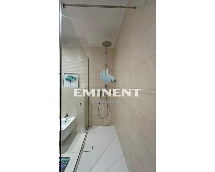 Izdavanje, dvosoban stan, 64m², Vračar Hram, Vračar Sve Podlokacije