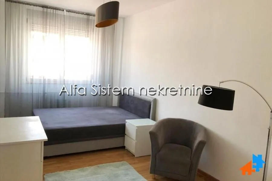 Rent, three bedroom apartment, 88m², Vračar Sve Podlokacije, Beograd