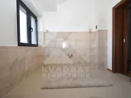 Rent, four bedroom apartment, 150m², Tološi, Podgorica - image 10