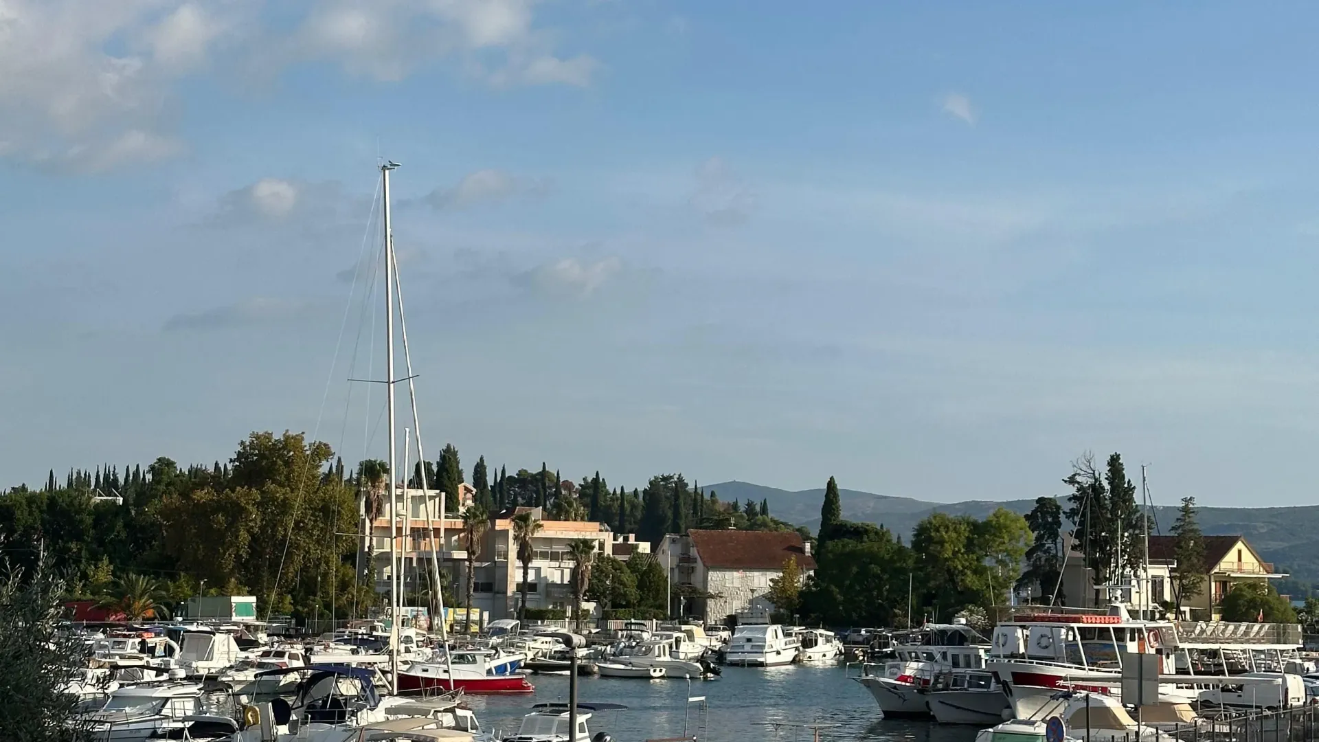Rent, two bedroom apartment, 85m², Centar, Tivat