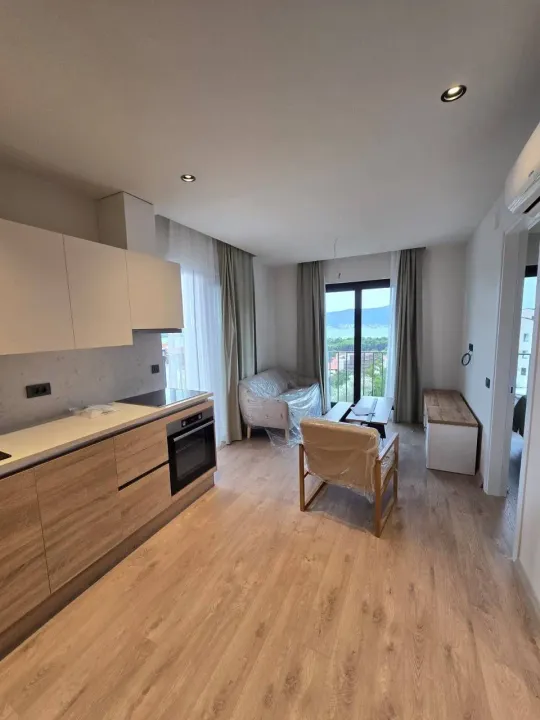 Rent, one bedroom apartment, 37m², Mažina, Tivat