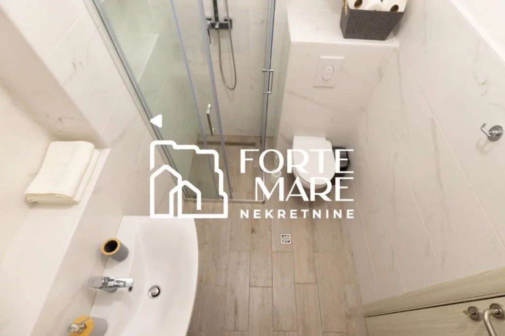 Prodaja, dvosoban stan, 70m², Đenovići, Herceg Novi