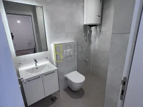 Izdavanje, jednosoban stan, 46m², Stari Aerodrom, Podgorica - image 5